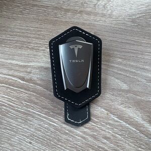 Tesla Emblemed Black Leather Visor Clip Licenses Holder Brand New